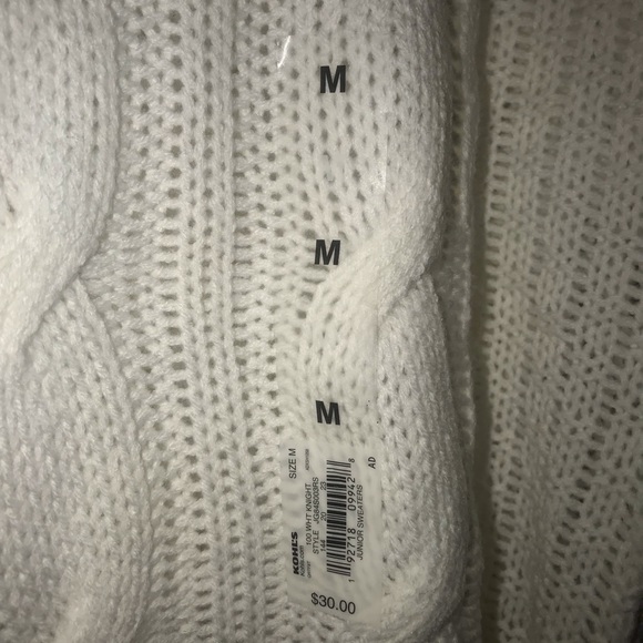 White Kohl’s Sweater - Picture 2 of 2